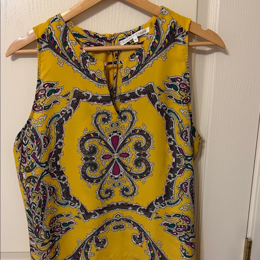 Violet & Claire Yellow Paisley Sleeveless Blouse